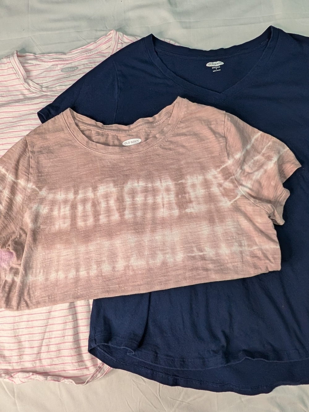 Lot of 3 Old Navy Everywear Women's T-Shirts Size M & L Pink Tie Dye Stripe Navy